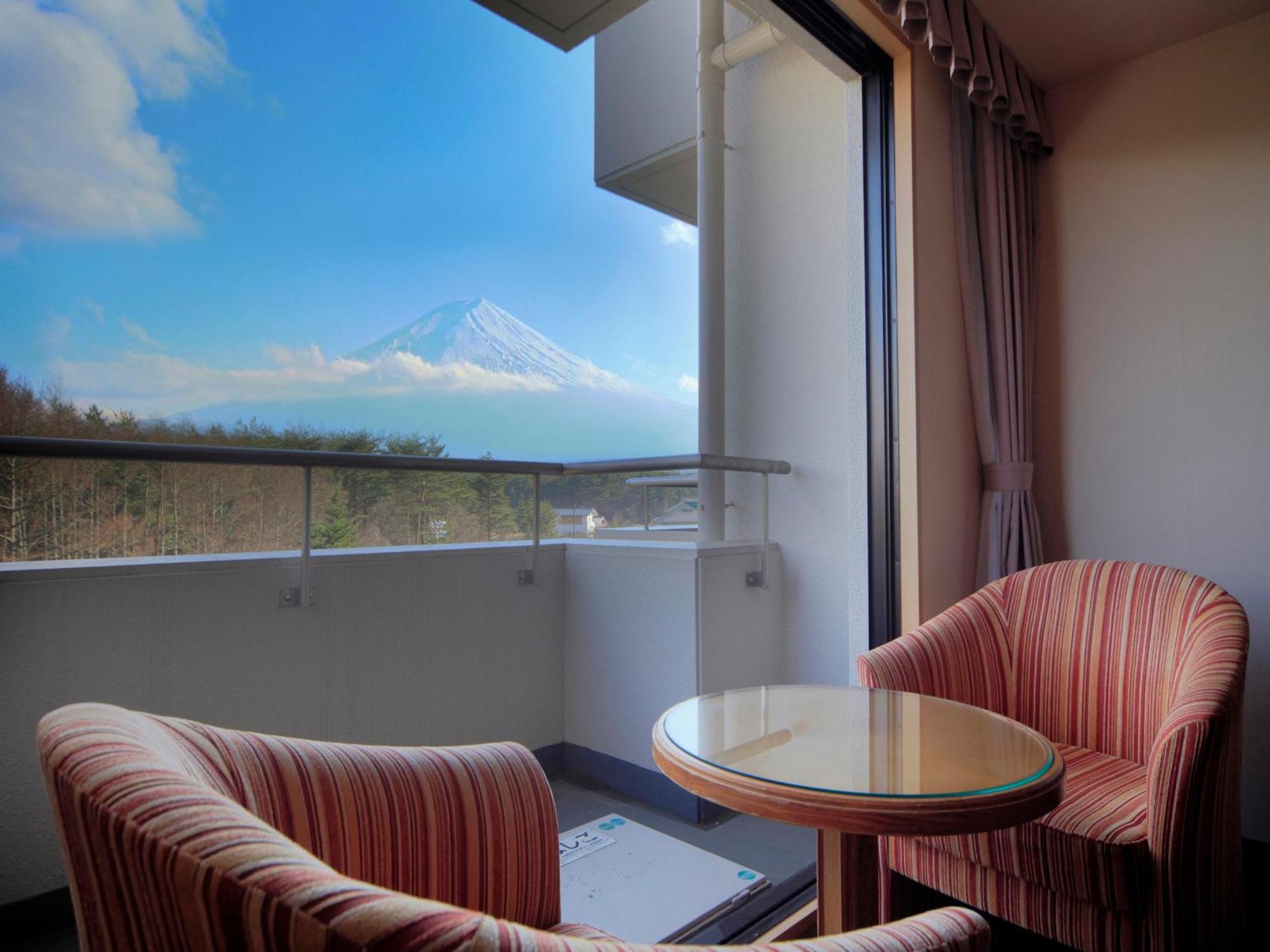 Hotel Regina Kawaguchiko Fujikawaguchiko Bagian luar foto